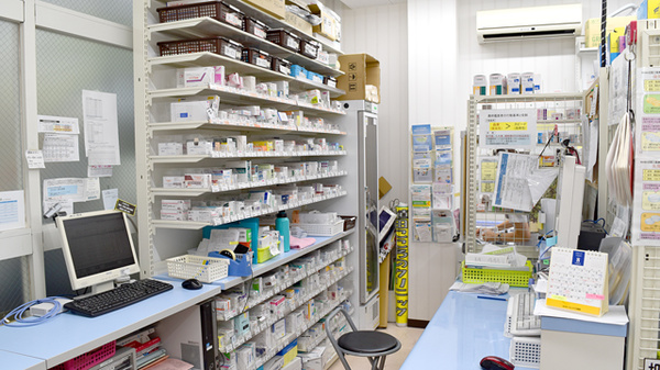 ユタカ薬局　植田駅前の調剤室
