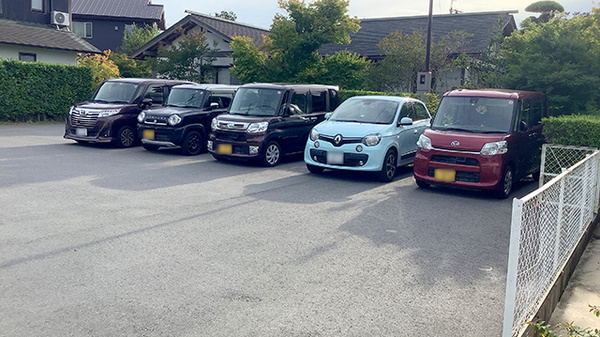 岩田調剤薬局の駐車場