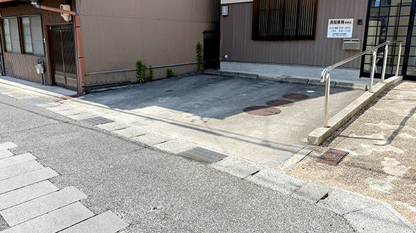 貴船薬局薬師店の駐車場