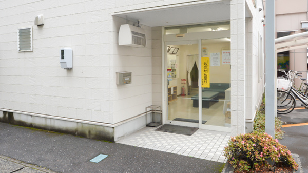 後藤調剤薬局の入口