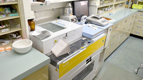 ヤシロファーマシー小垣江店の調剤器具