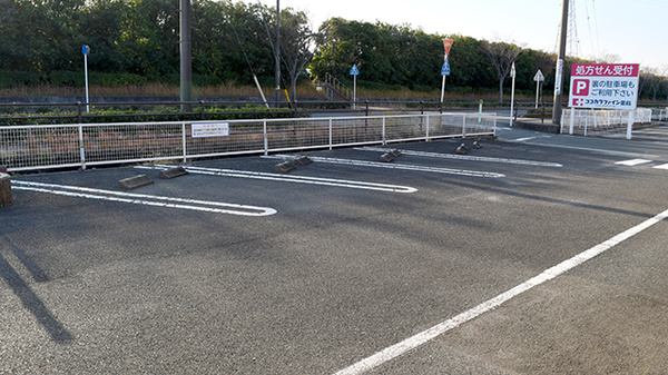 スワ薬局 豊橋市民病院前店の駐車場
