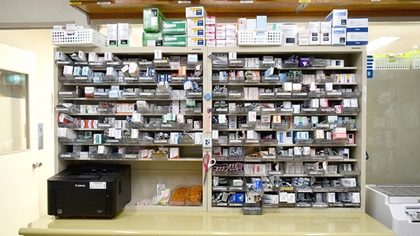 みんなの薬局　守山の薬棚
