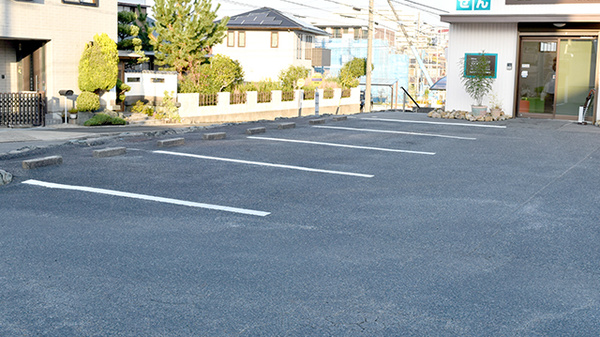 みんなの薬局　豊明の駐車場