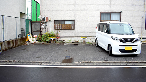 えひめ調剤薬局の駐車場