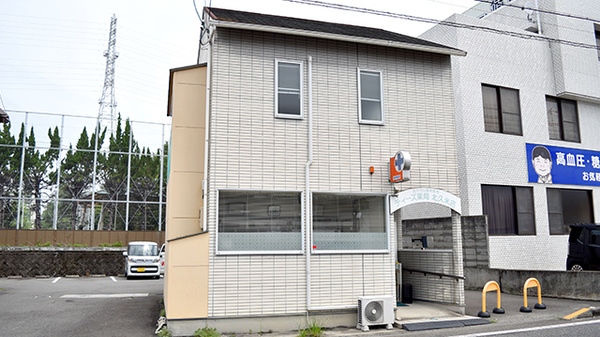 ティーズ薬局北久米店の外観