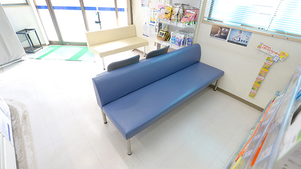 クオール薬局水戸石川店の待合スペース