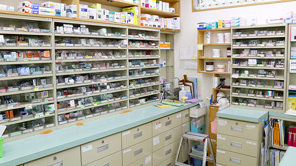 あい薬局成沢店の調剤室