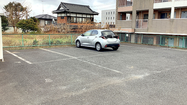 こころ調剤薬局 宮中店の駐車場