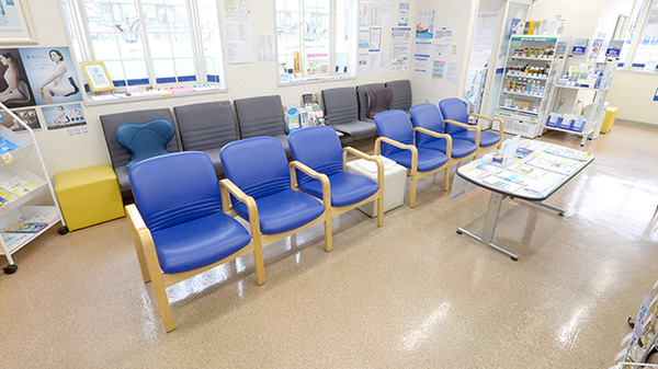 クオール薬局神栖店の待合スペース