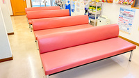 花・花薬局結城店の待合スペース