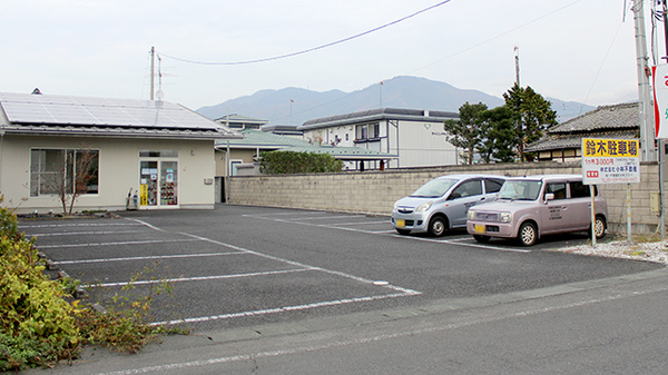 さらさ調剤薬局の駐車場