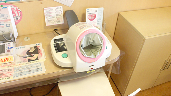 スミレ薬局の血圧計