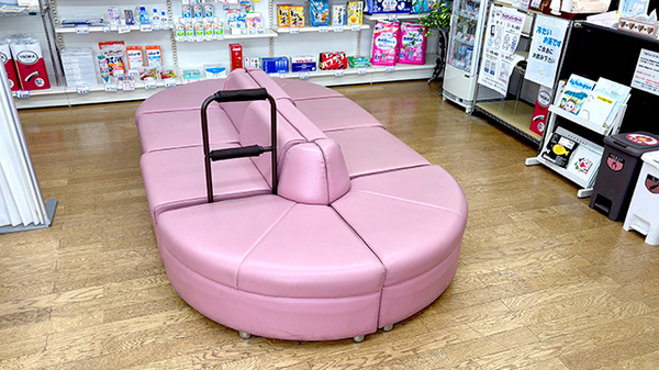 たけの薬局 下妻店の待合スペース
