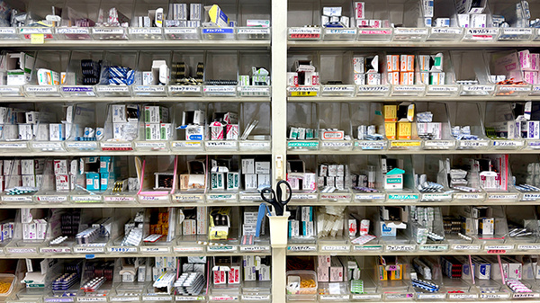たけの薬局 下妻店の薬棚