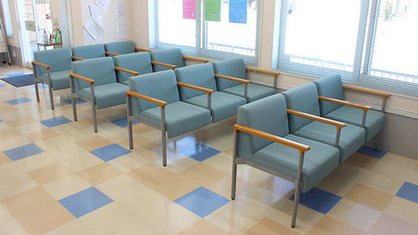 みなみ薬局の待合スペース