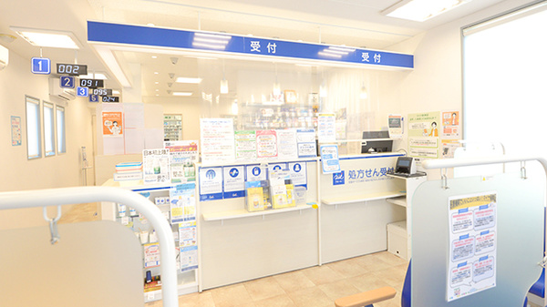 クオール薬局 日立田尻店の受付/カウンター
