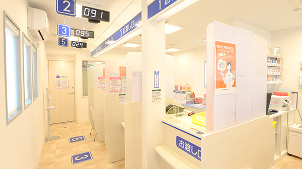 クオール薬局 日立田尻店の受付/カウンター
