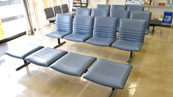 高崎薬局の待合スペース
