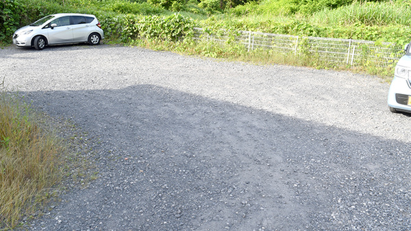 高崎薬局の駐車場