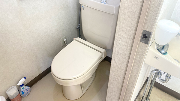 東前薬局のお手洗い