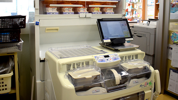 かくだ薬局運動公園店の調剤器具