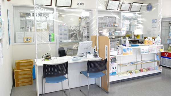 岡薬局田中店の受付/カウンター