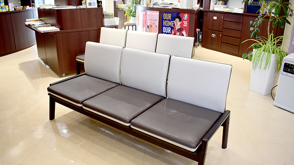 田辺薬局本店の待合スペース