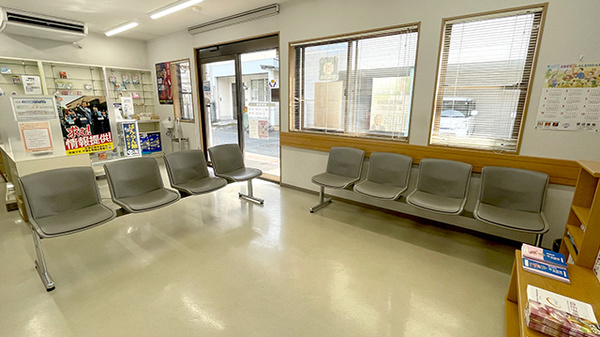 田辺薬局新町店の待合スペース