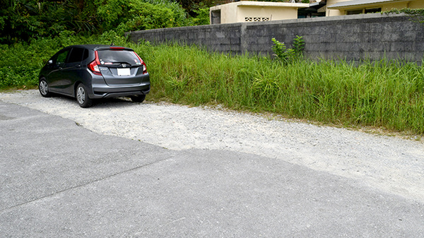 名護中央薬局大中店の駐車場
