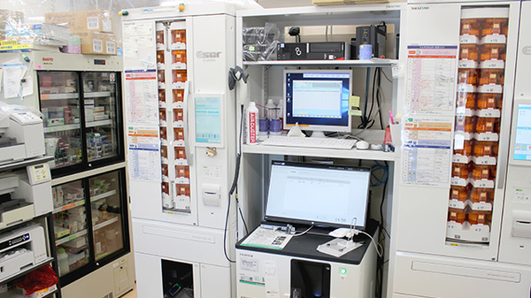 コスモ薬局中央店の調剤器具