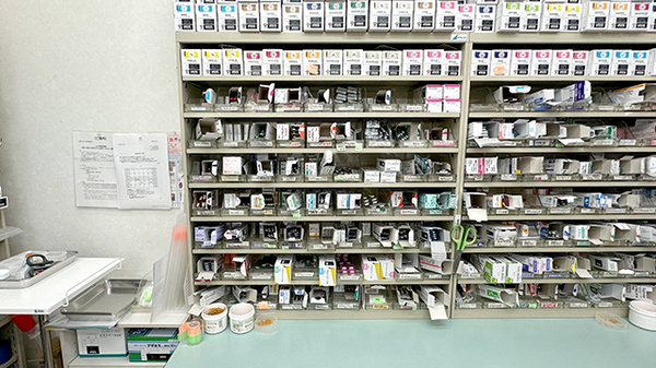 いるか調剤薬局の薬棚