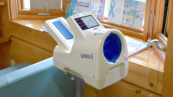 エース薬局船附店の血圧計