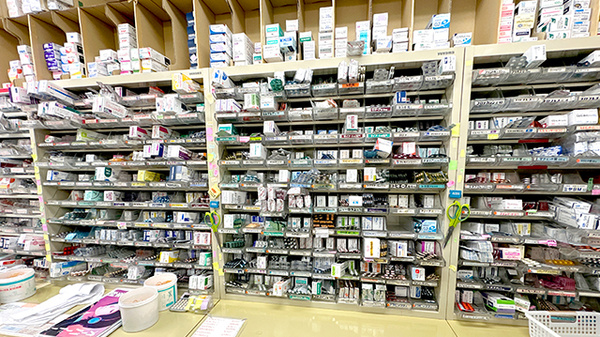 マイはーと薬局の薬棚