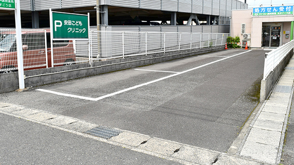 ファースト調剤薬局岐阜すごう店の駐車場