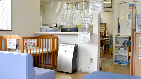 ファースト調剤薬局関店の受付/カウンター