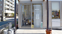 まみや調剤薬局鏡島店の入口
