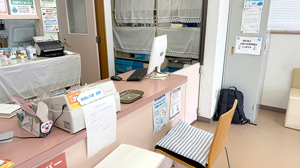 貴船薬局下恵土店の受付/カウンター