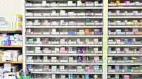 真正調剤薬局の薬棚