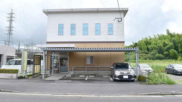 岩本調剤薬局天神橋店の外観