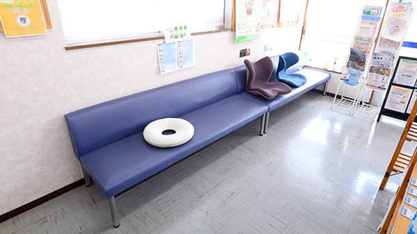 クオール薬局名取店の待合スペース
