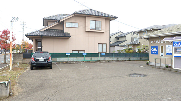 クオール薬局岩沼西店の駐車場