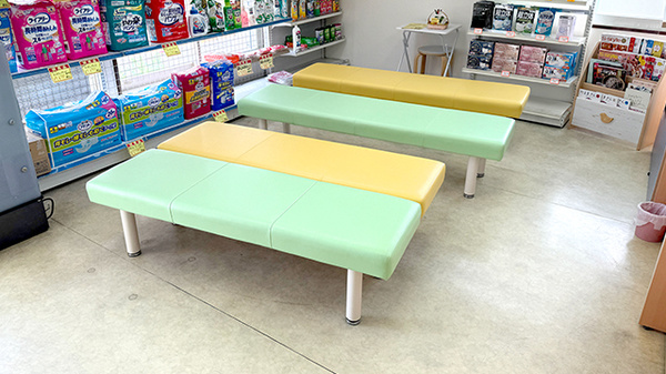 エム薬局の待合スペース