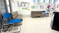 カリン薬局の待合スペース
