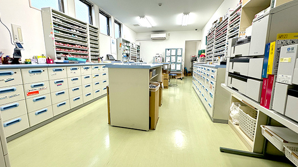 カリン薬局の調剤室