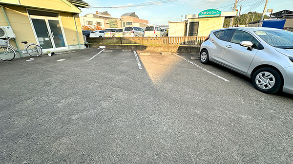 サイカ調剤薬局丸森病院前店の駐車場