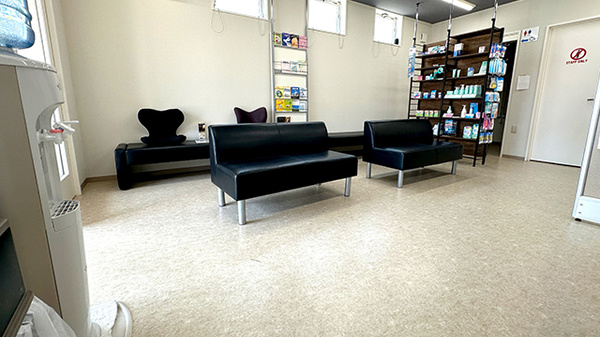 みなみ薬局の待合スペース
