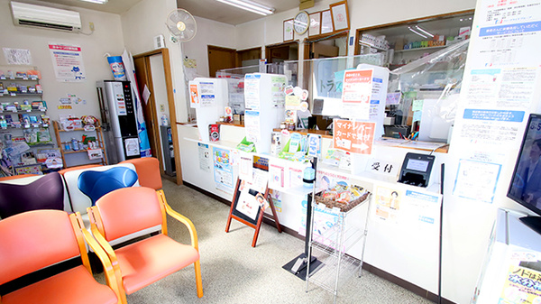 銀杏町トラスト調剤薬局の受付/カウンター