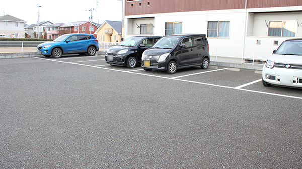 リフレ薬局城南店の駐車場
