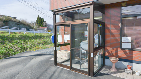 本吉調剤薬局の入口